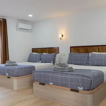 Aparthotel Costa *
